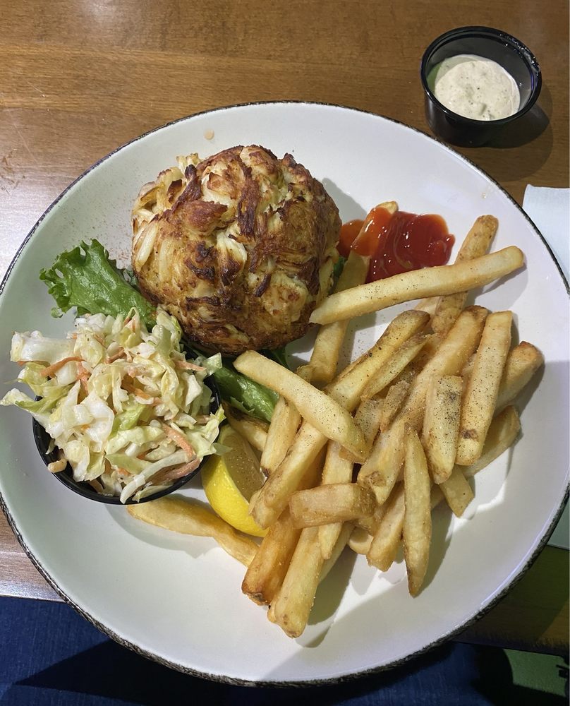 koko's crab cake platter