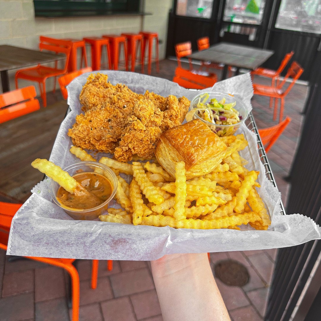 a 3 little chx combo with fried chicken, a biscuit, fries, and dips