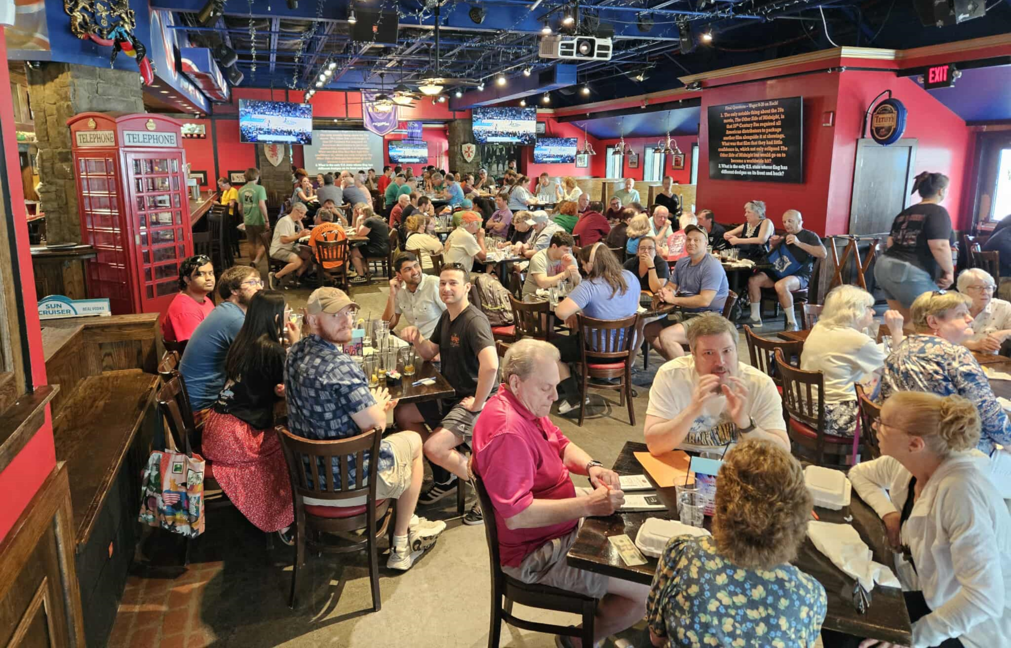 teams at the semifinals at Union Jack's (Columbia)